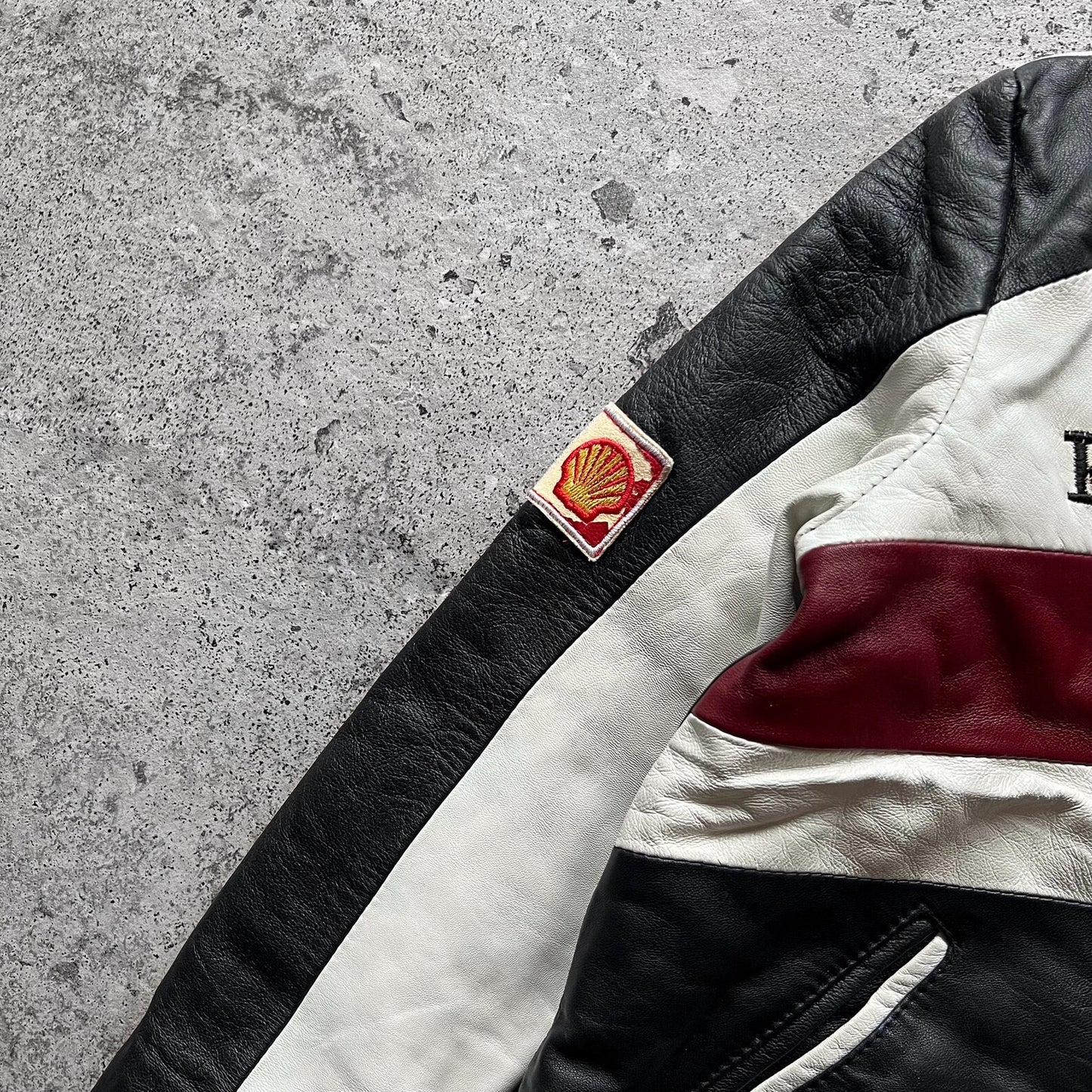 Blouson pilote en cuir tricolore – Patchs et broderies